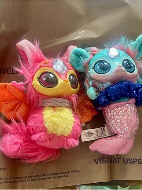 Magic Mixies Plush Fantasy Duo - Pink & Teal Sparkle Creatures